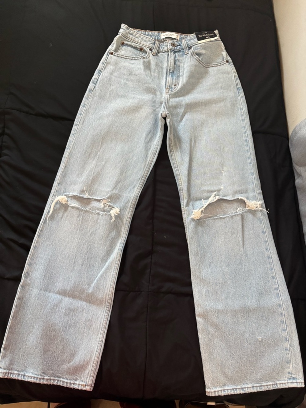 Abercrombie & Fitch The 90s Relaxed Jean High Rise Curve Love